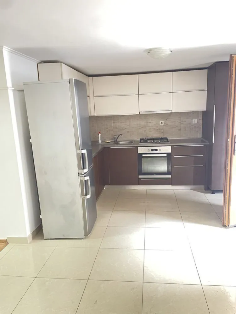 Apartament zona ultracentral SM - Vind apartament zonă ultra centrală în Satu Mare cu două dormitoare,baie,wc , bucătărie și living }}