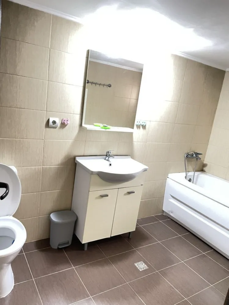 Apartament zona ultracentral SM - Vind apartament zonă ultra centrală în Satu Mare cu două dormitoare,baie,wc , bucătărie și living }}