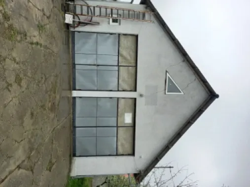 Vind casa cu teren și anexa