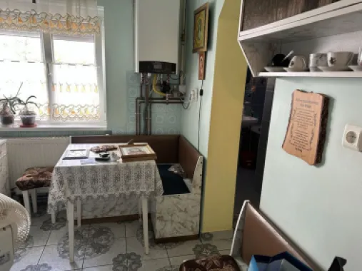 Agentia imobiliara BRASADAS vinde ap 2 cam et. 2/4 Micro 15.