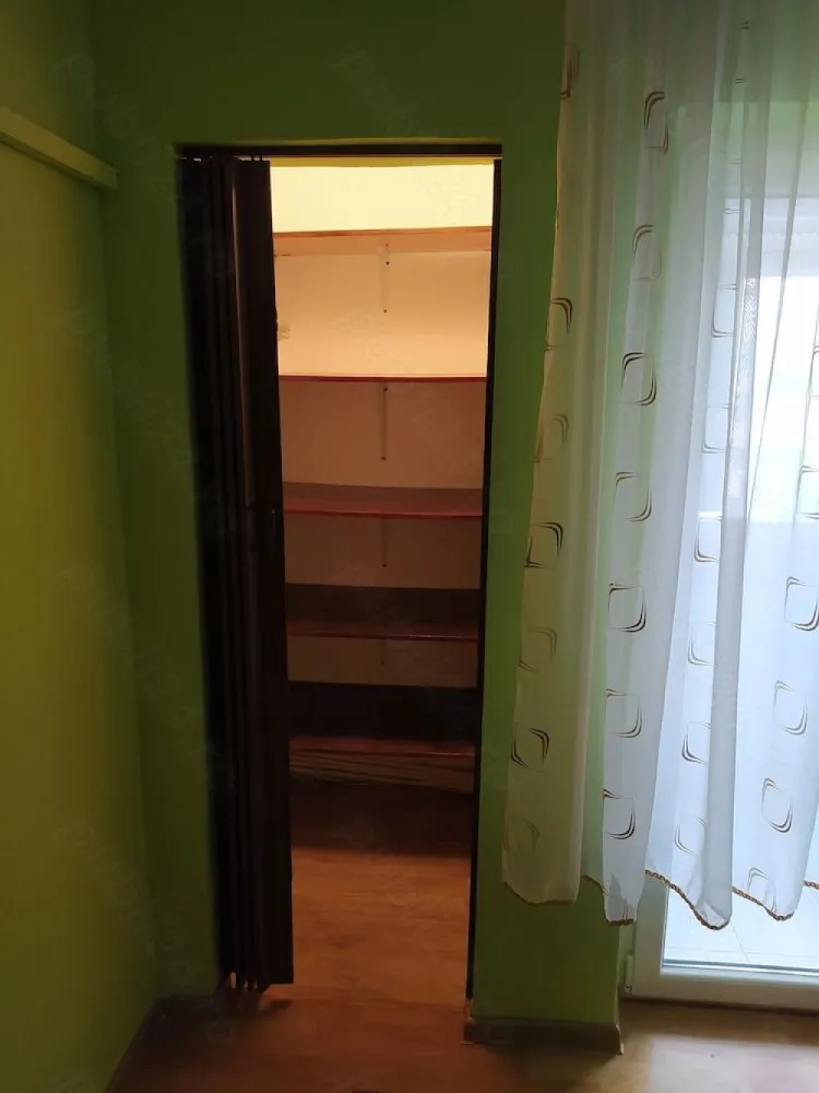 Vand apartament 2 camere decomandate, M15, etajul 7, lifturi noi