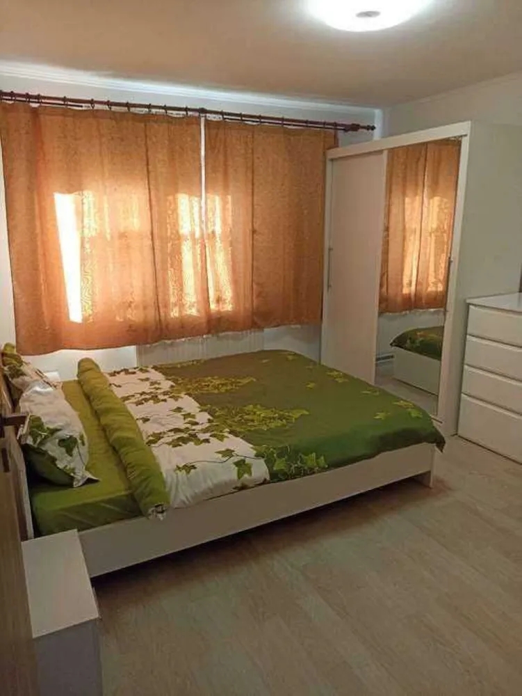 BRASADAS vinde ap 3 camere, zona soarelui etaj 1/4.
