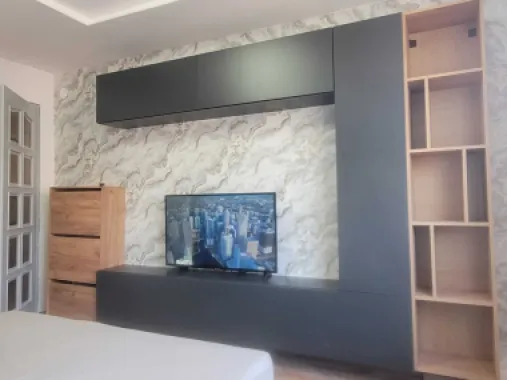 BRASADAS vinde ap 2 cam etaj 3/4 Closca, renovat, modificat.