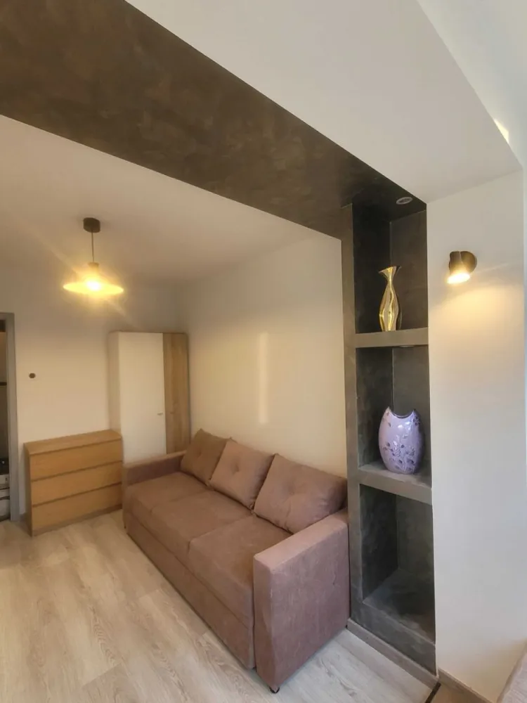 BRASADAS vinde ap 2 cam etaj 3/4 Closca, renovat, modificat.