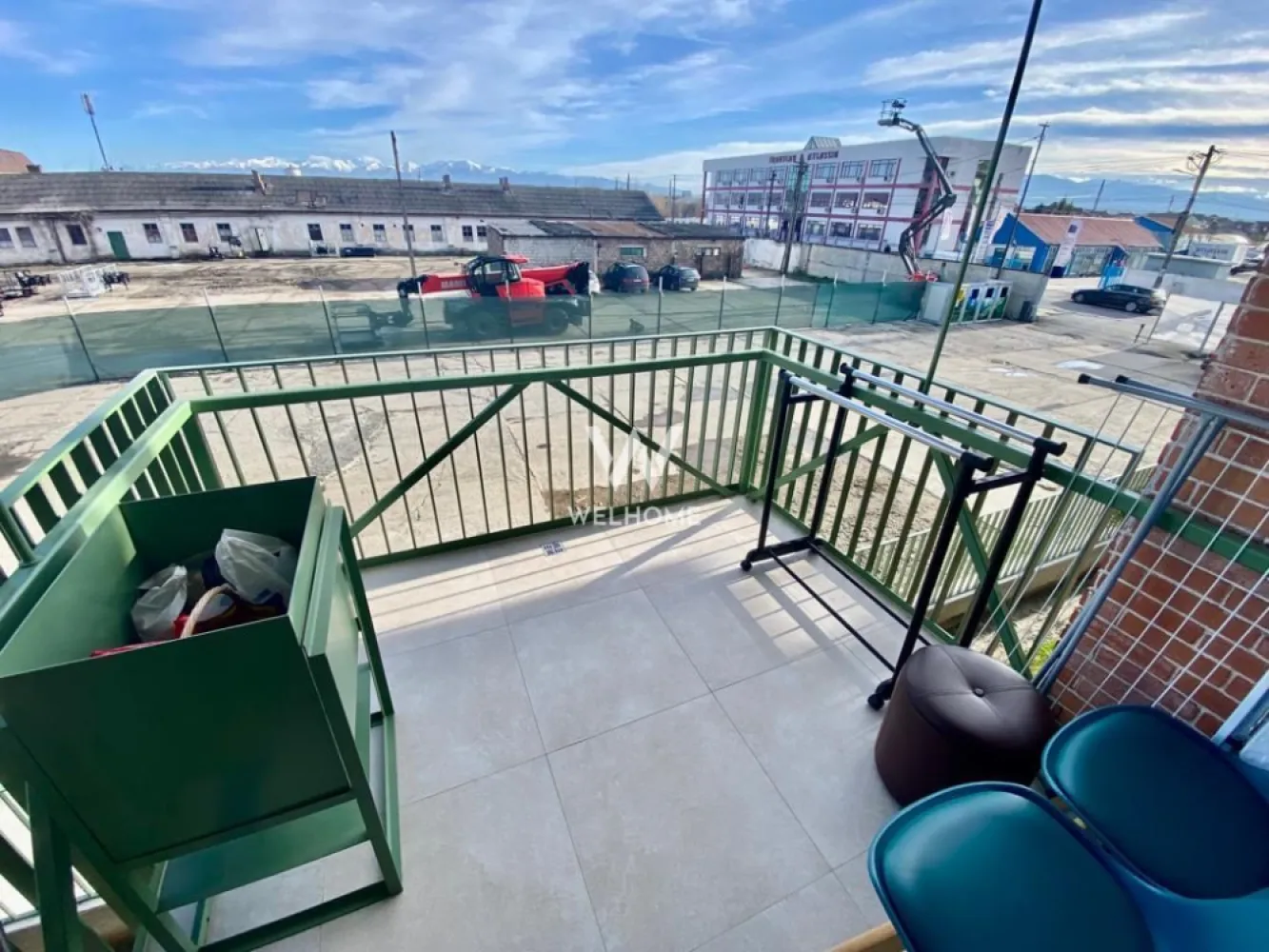 Apartament modern 2 camere, mobilat complet, balcon si parcare