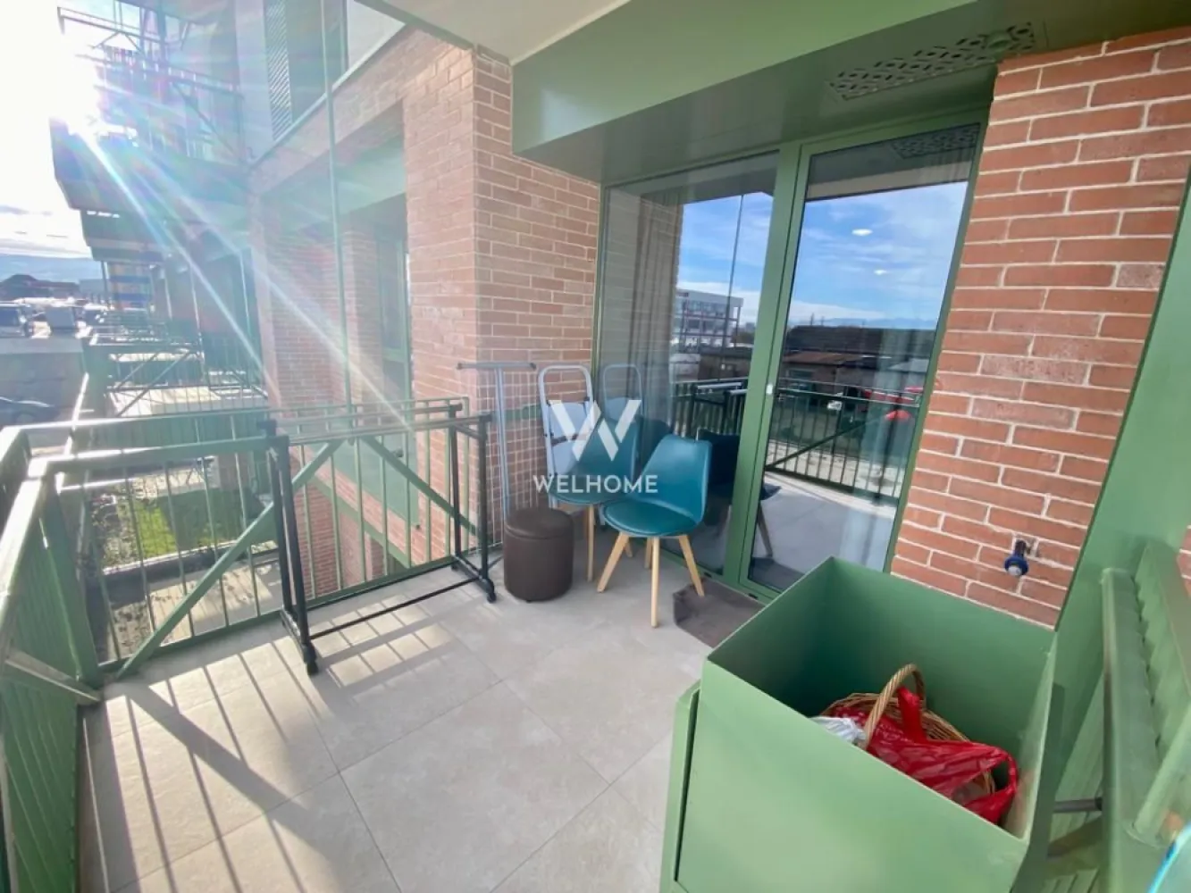 Apartament modern 2 camere, mobilat complet, balcon si parcare