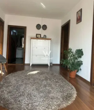 Casa cu etaj si intrare separata - Selimbar