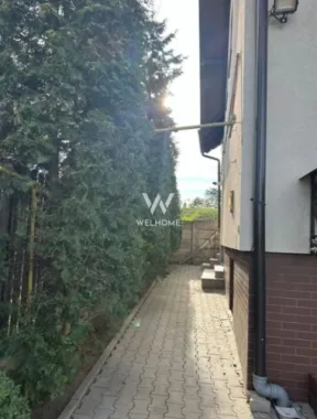 Casa cu etaj si intrare separata - Selimbar
