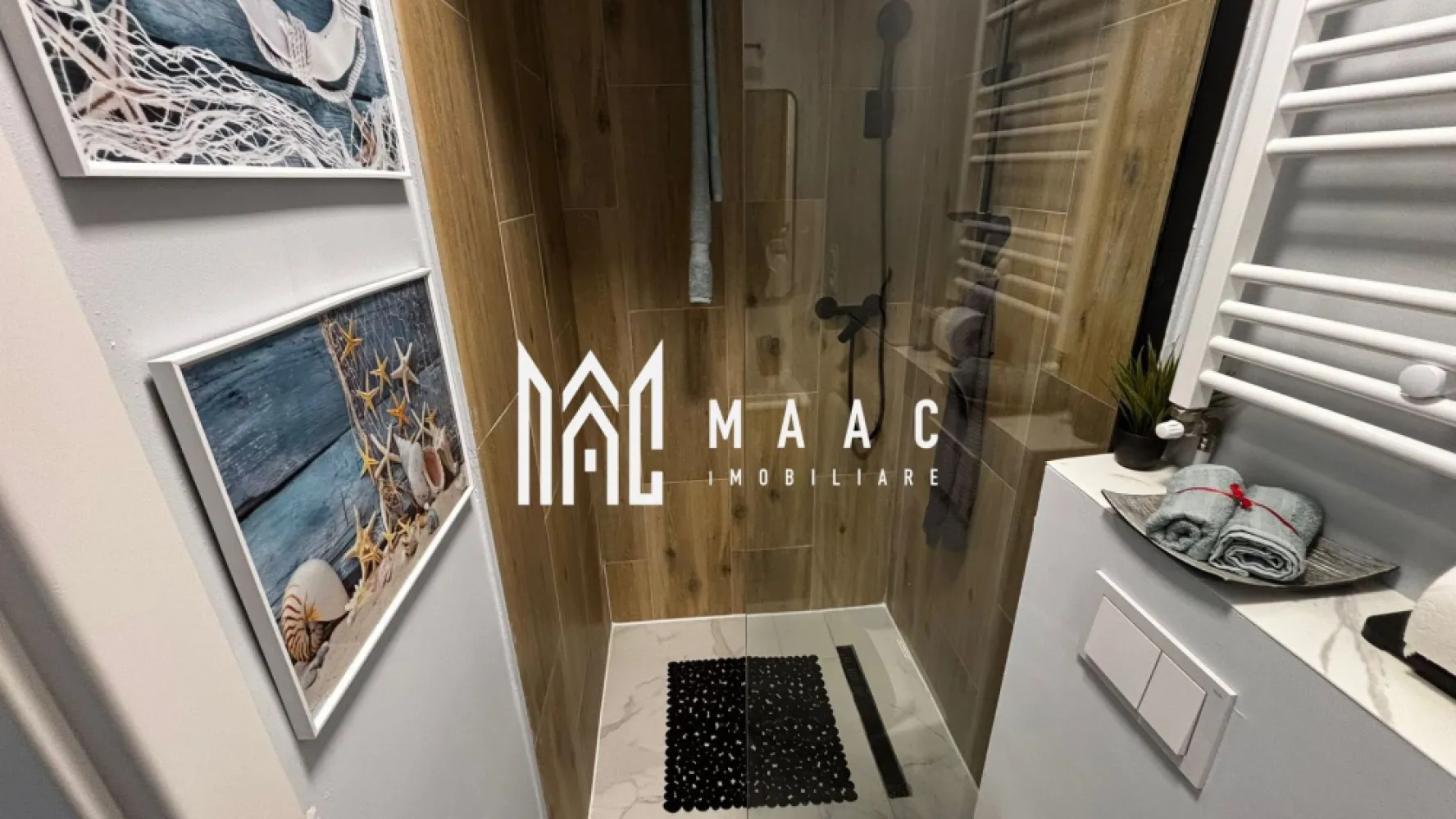 Garsonieră NOUĂ | Finisaje moderne | Mobilată/utilată | Lazaret - Maac Imobiliare prezintă spre închiriere o garsonieră open-space, situată în cartierul Lazaret, la parterul unui imobil cu 4 etaje, complet renovat. Proprietatea are o suprafață utilă de 21 mp și se remarcă prin finisaje moderne și dotări de calitate, fiind ideală pentru o persoană sau un cuplu. Garsoniera a fost recent renovată integral, beneficiind de: instalații sanitare și electrice complet schimbate finisaje moderne, totul nou Dotări: mobilier realizat pe comandă mașină de spălat vase mașină de spălat rufe cu uscător combină frigorifică plită și cuptor hotă centrală termică proprie televizor Se închiriază complet mobilată și utilată, fiind pregătită pentru mutare imediată, fără necesitatea unor investiții suplimentare. Locuința este situată într-o zonă cu acces facil către magazine, transport public și alte puncte de interes. Pentru mai multe detalii sau pentru programarea unei vizionări, vă rugăm să ne contactați și să menționați ID-ul proprietății: CP3042883. }}