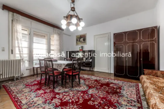 Etaj întreg vis-à-vis de Tribunalul Arad | 269 mp | Demisol privat