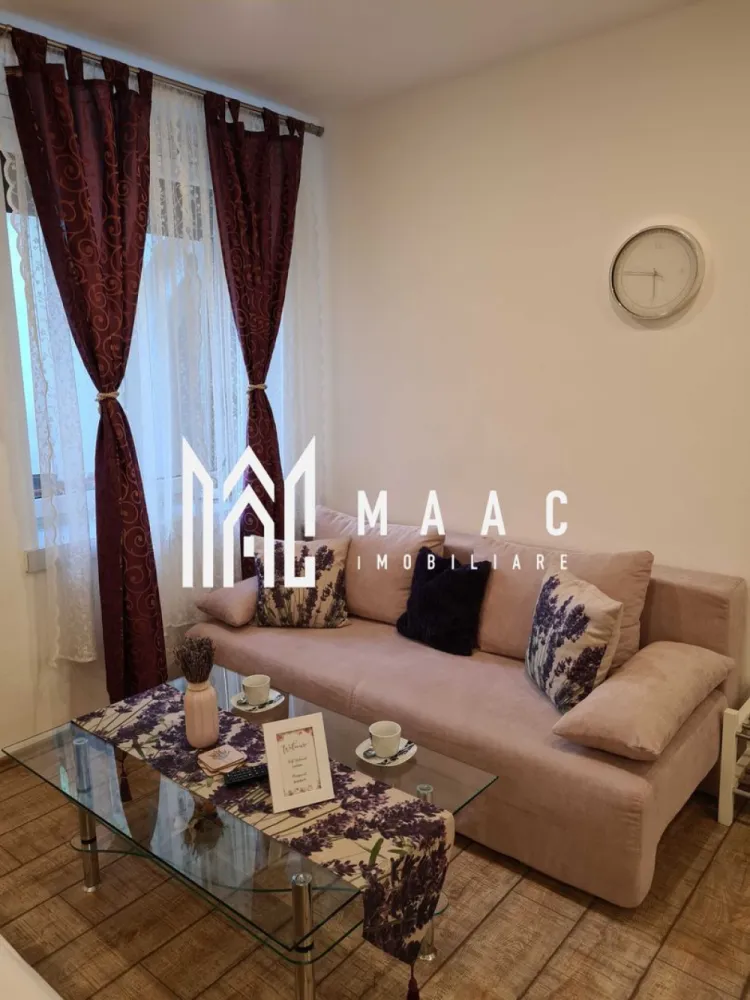 BLACK FRIDAY Garsoniera/ Studio | Investitie | Ultracentral - 🔥 BLACK FRIDAY - Profită de cea mai bună perioadă din an pentru a deveni proprietar! Reducere de 3.000 euro - Pret vechi - 105.000 euro Pret promotional - 102.000 euro MAAC Imobiliare ofera spre vanzare apartament cu 1 camera elegant, complet mobilat si utilat, in zona Ultracentrala (la 1 minut de mers pe jos de inima orasului, Piata Mare). Locuinta se afla la parterul unui imobil izolat si bine pozitionat cu regim de inaltime P+2, este alcatuita dintr-o incapere cu pat matrimonial si canapea extensibila, baie moderna si bucatarie cu toate facilitatile. Se afla intr-o curte comuna cu 4 locatari, avand geam la curte. Langa cafeneaua 5TOGO. Locatia este linistita, primitoare si aranjata modern. Amplasamentul imobilului este unul avantajos, aflandu-se la 5 minute de mers pe jos de spital, centru si Promenada Mall. Locația este dotata cu: - Sistem smart de intrare pe poarta principala cu cod unic si safe separat unde se afla cheile de intrare, pe holul principal. - Saltea Gama Hoteliera Super Ortopedica Memory, Biomedical 180x200 cm - Este o saltea silentioasa, ferma, fara arcuri, având un confort deosebit. - Canapea extensibila 3 locuri cu suprafata de dormit: 144x194 cm - Smart TV si internet. - Cafetiera Tassimo. - Fierbător de apa. - Vesela pentru 4 persoane, tacâmuri, tirbușon, pahare de vin și apă, oale și tigaie, boluri și alte ustensile pt bucătărie - Masina de spălat vase - Plita electrica - Frigider și cuptor cu microunde - Masina de spălat rufe, uscător de rufe automat - Dezumidificator Trotec - Fier de călcat și masă de călcat Apa calda este funizata de un boiler de 100l, incalzirea in locuinta se efectuează prin panourile electrice agatate pe pereti, cu termostat care se controleaza prin aplicație telefon la distanta. De 6 ani funcționeaza in regim hotelier cu mult succes. Pentru mai multe detalii sau pentru a programa o vizionare, va rugam specificati telefonic: CP2786642 }}