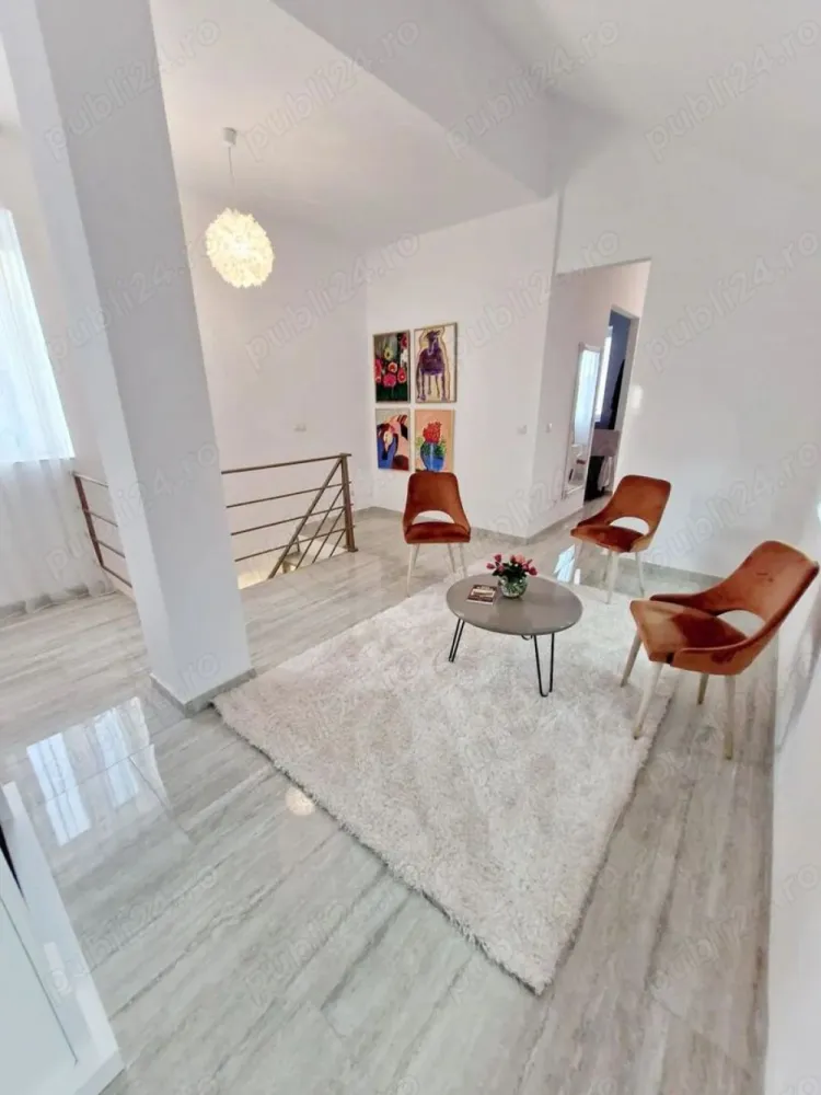 BRASADAS vinde ap 4 cam 130 mp in cladire istorica.