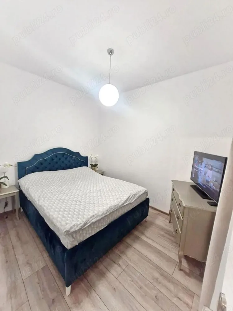 BRASADAS vinde ap 4 cam 130 mp in cladire istorica.