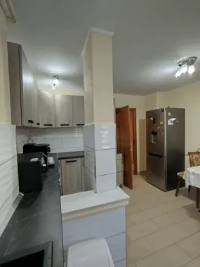 BRASADAS vinde ap 3 cam Carpați 2 etaj 1/4.