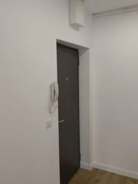 BRASADAS vinde ap 3 cam etaj 3/4 pe Careiului.