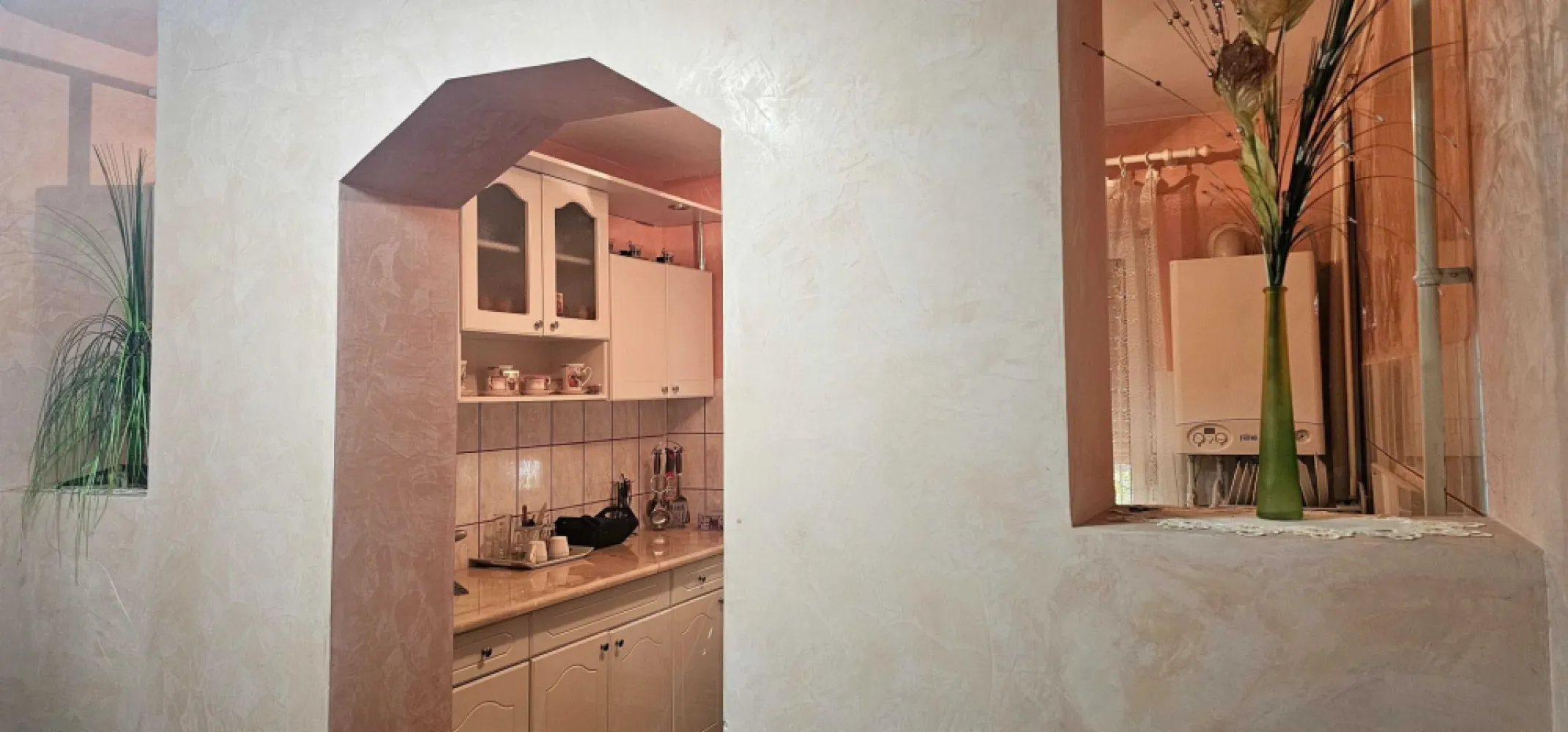 BRASADAS vinde ap 2 cam RENOVAT la PARTER in Micro 16. - Agentia Imobiliara BRASADAS vinde apartament RENOVAT cu doua camere in Micro 16 la PARTER. Apartamentul este izolat si complet mobilat. Www.brasadas.com.