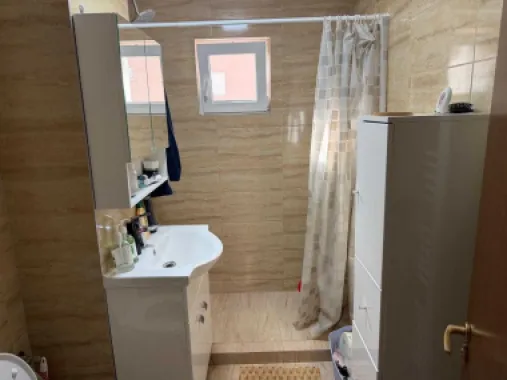 BRASADAS vinde ap 2 cam 58mp Carpați 2 etaj 4/4.