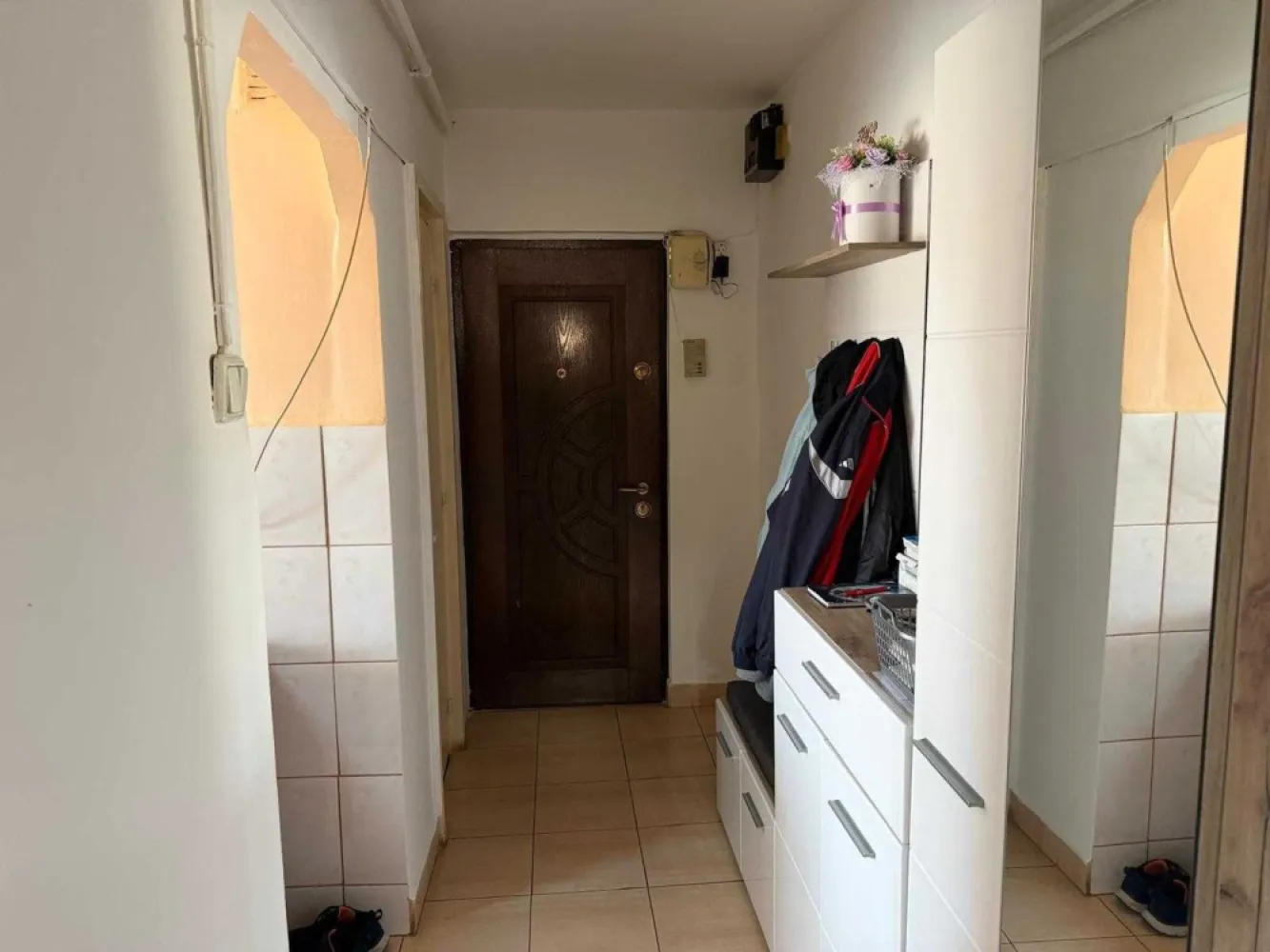BRASADAS vinde ap 2 cam 58mp Carpați 2 etaj 4/4.