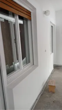 Apartament cu 3 camere si garaj, zona centrala.