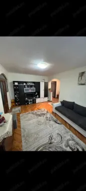 Vând apartament