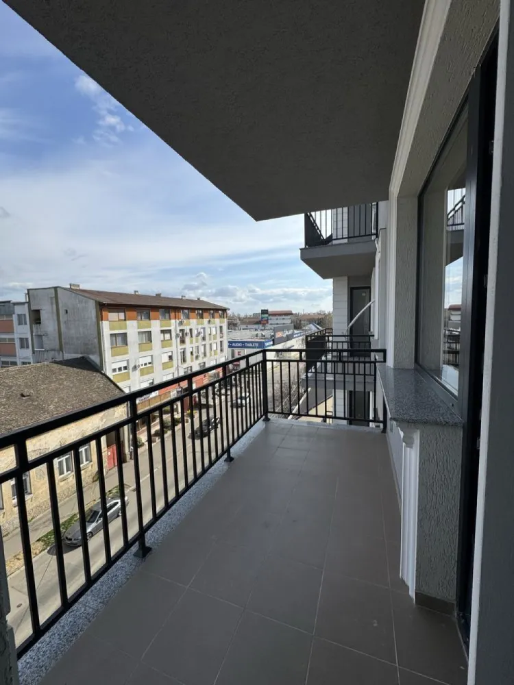BRASADAS vinde ap 2 cam Central Loc de Parcare Bloc nou