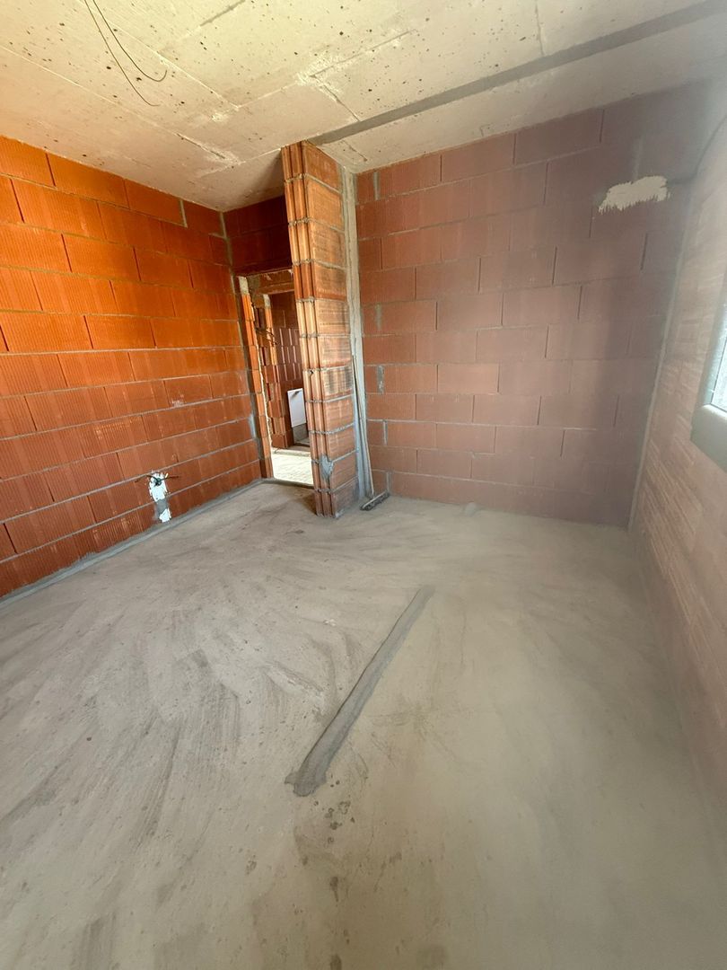 BRASADAS vinde Duplex zona Closca.