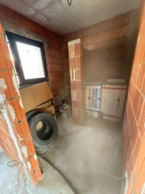 BRASADAS vinde Duplex zona Closca.