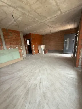 BRASADAS vinde Duplex zona Closca.