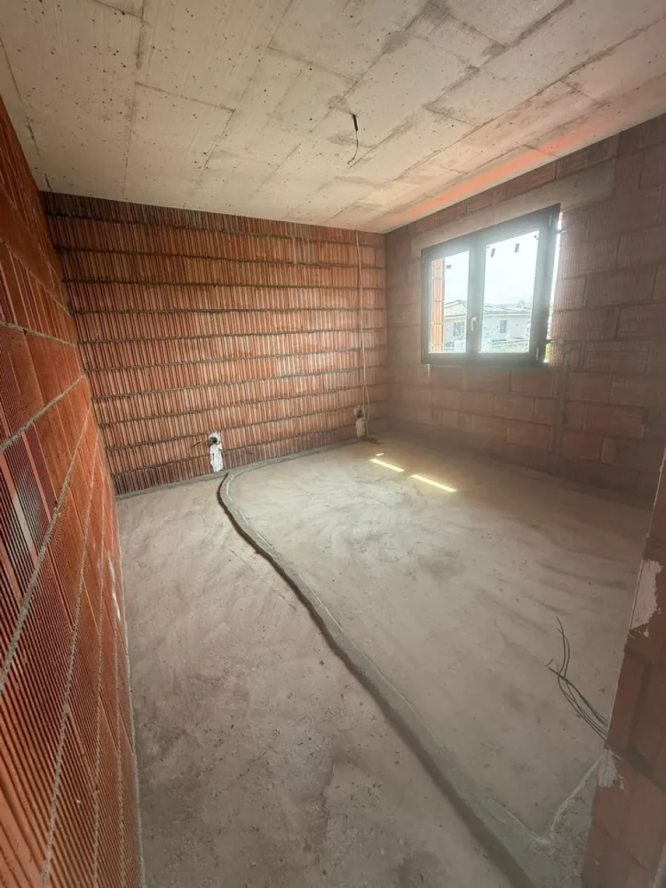 BRASADAS vinde Duplex zona Closca.