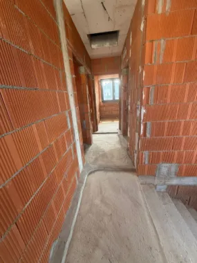 BRASADAS vinde Duplex zona Closca.