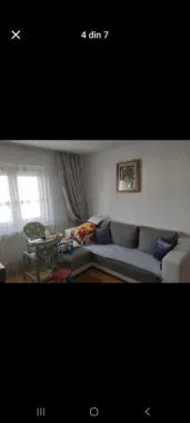 Vand apartament cu 2 camere etajul 3