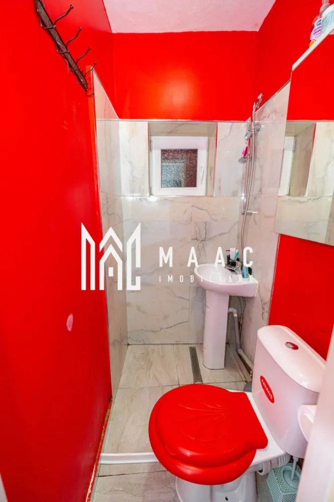 Garsoniera Moderna 25MP | Etaj 3 - MAAC Imobiliare vă propune spre vânzare o garsoniera moderna, situata in zona Nord, in vecinatatea complexului Dovali. Proprietatea are o suprafață totala de 25 MP, se afla la etajul 3 al unui bloc P+4. Este o alegere ideală pentru tineri aflați la început de drum sau ca investiție si este pretabil pentru inchiriere. Garsoniera se preda mobilat si utilat ca in fotografiile de prezentare Garsoniera a fost renovata integral: -tamplarie schimbata, -instalatie sanitara inlocuita -glet si vopsea lavabila -baie modernnizata -bucatarie complet mobilata si utilata -parchet modern 📞 Pentru mai multe detalii și programarea unei vizionări, contactați echipa MAAC Imobiliare Râmnicu Vâlcea. - CP2785726 }}