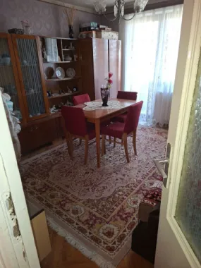 BRASADAS vinde apartament cu 2 cam etaj 3 Botizului.
