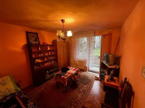 Vand Apartament 2 camere carpati 1