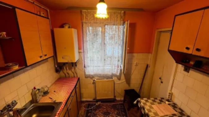 Vand Apartament 2 camere carpati 1