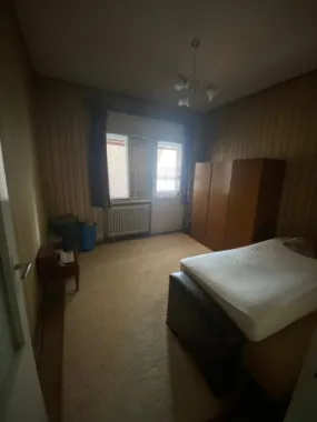 BRASADAS vinde ap cu 3 cam și garaj Piata Mare.