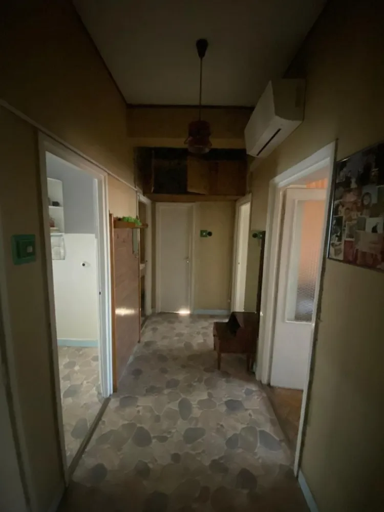 BRASADAS vinde ap cu 3 cam și garaj Piata Mare.