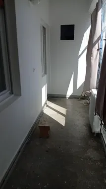 BRASADAS vinde ap cu 3 cam și garaj Piata Mare.