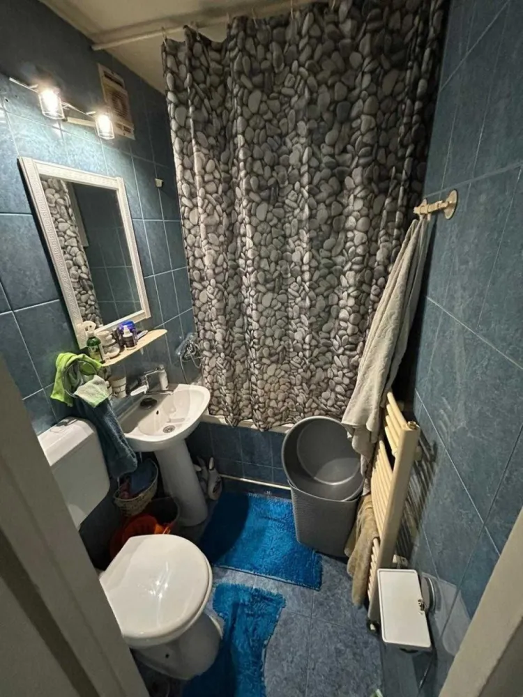 BRASADAS vinde ap 3 cam etaj 4/4 in Micro 14. - Agentia Imobiliara BRASADAS vinde apartament 3 camere in Micro14 la etajul 4/4 cu suprafata utila de 41mp. Izolat, acoperiș, centrala termica, geamuri termopane. Www.brasadas.com.