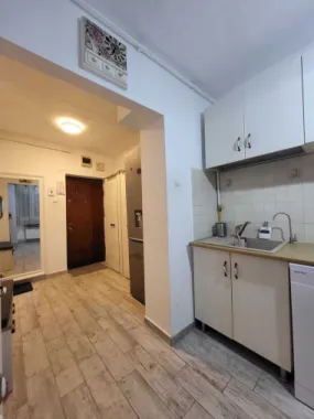 Vand apartament 3 camere