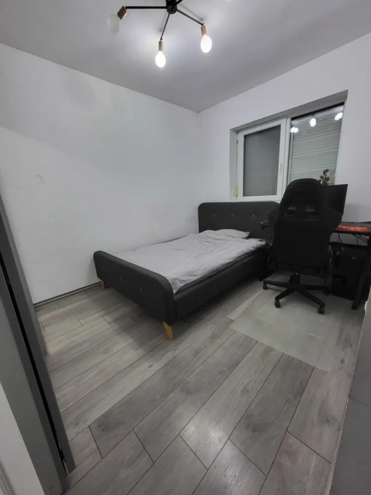 Vand apartament 3 camere