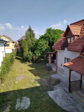 BRASADAS vinde casa cu gradina si garaj.