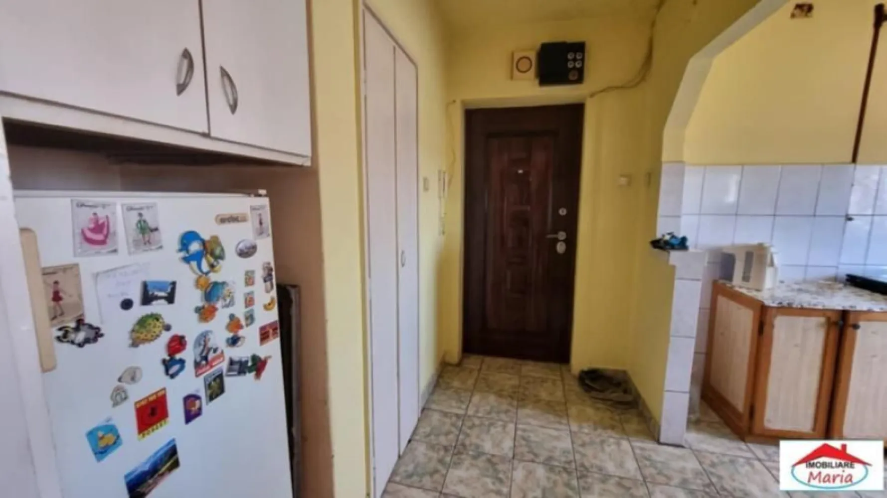 BRASADAS vinde ap 2 cam + balcon etaj 4/4 Solidaritatii.