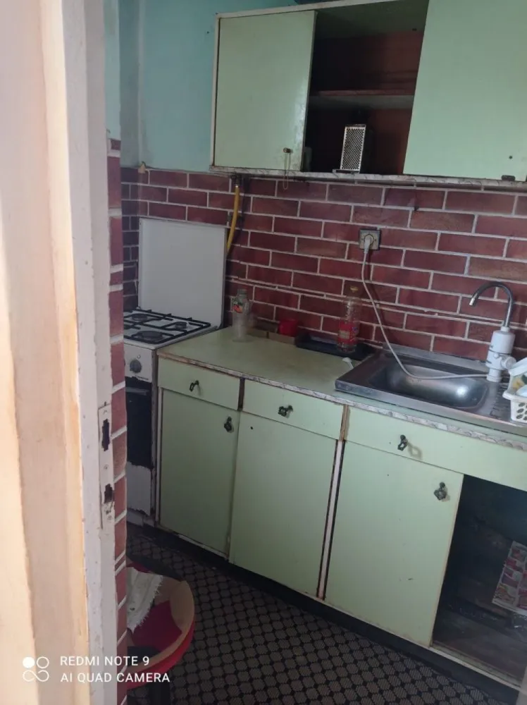 BRASADAS vinde garsoniera confort 2 la etajul 1 pe Ostrovului. - Agentia Imobiliara BRASADAS vinde garsonieră confort 2 situată pe strada Ostrovului, nr 2. Garsoniera este la etajul 1 din 4 Se vinde mobilată/utilată conform poze. Www.brasadas.com.