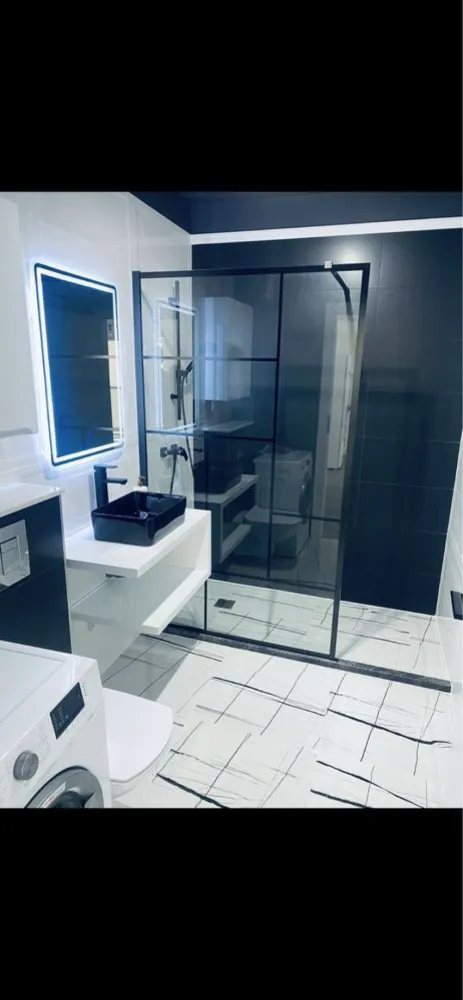 PF vand Apartament 3 camere Oasului - ZONA Auchan IRIS VÂND ap 3 camere cu cf bloc nou finisat modern mobilat utilat 65 MP UTILI SI 20 mp Terase zona aerisita panorama frumoasa asupra orașului Mult Spațiu verde ,magazine in zona stație autobuz panemar/mega Parc pt copii complex frumos cu ap putine doua dormitoare 2-terase Încălzire in pardoseala Geamuri mari luminos Centrale proprie VIESMAN Vitodens wifi Orientare sud -est Aer conditionat PARCARE SUBTERANA cf la preț de 15000€€ Fiecare camera are acces pe terasa Dormitorul principal are terasa proprie A nu se compara cu ap care sunt făcute fără gust si cu materiale de slaba calitate Merita văzut !! Va aștept la vizionare