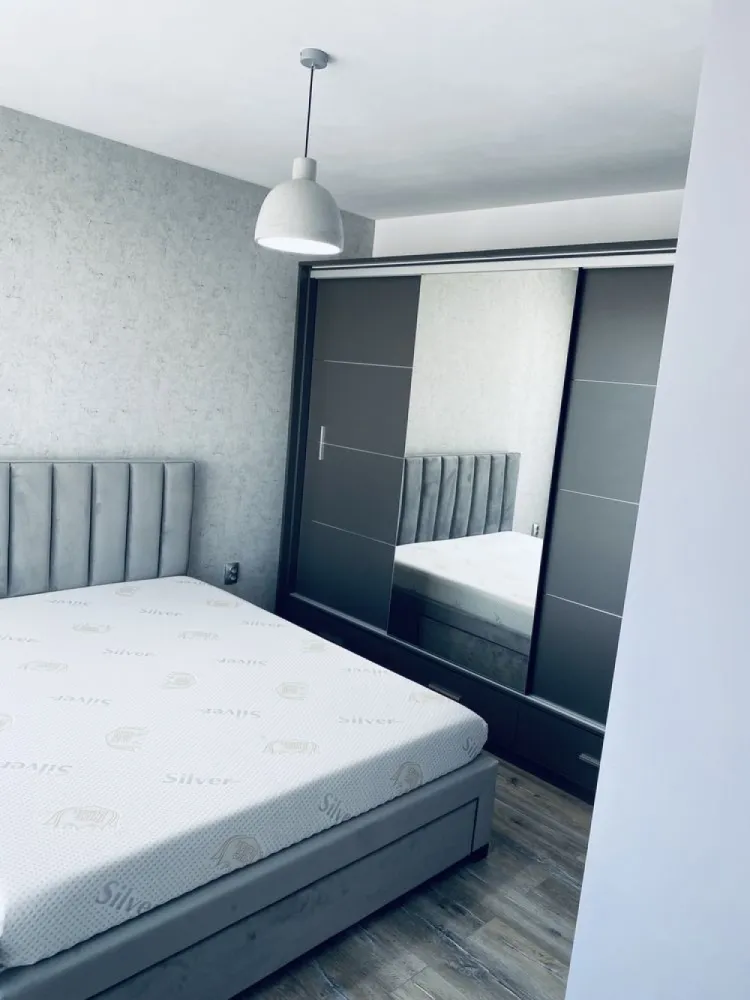 PF vand Apartament 3 camere Oasului