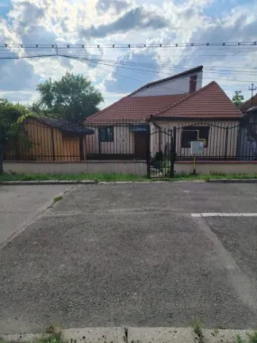 Casă 2 camere Str. Danton