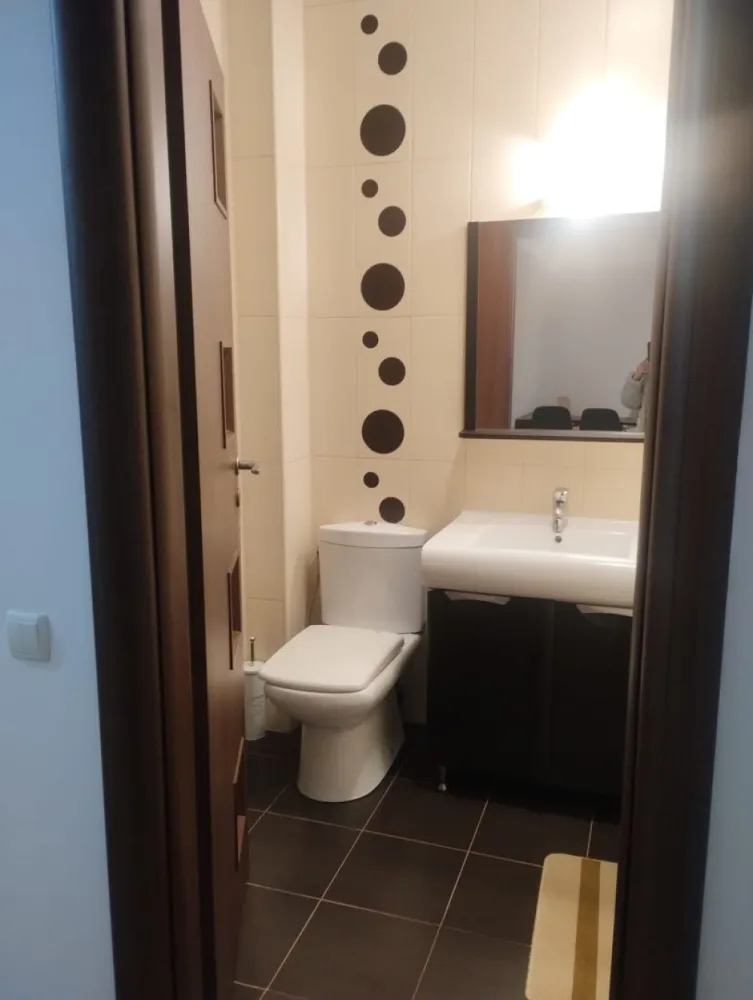 BRASADAS inchiriaza ap 2 cam etaj 2/3 2011 zona GranVia Park - Agentia Imobiliara BRASADAS inchiriaza apartament cu doua camere situat la etajul 2/3 cu LIFT in zona GranVia Park. Apartamentul se inchiriaza mobilat si utilat. Bloc construit in 2011 cu centrala termica. Nu se accepta animale. Www.brasadas.com.
