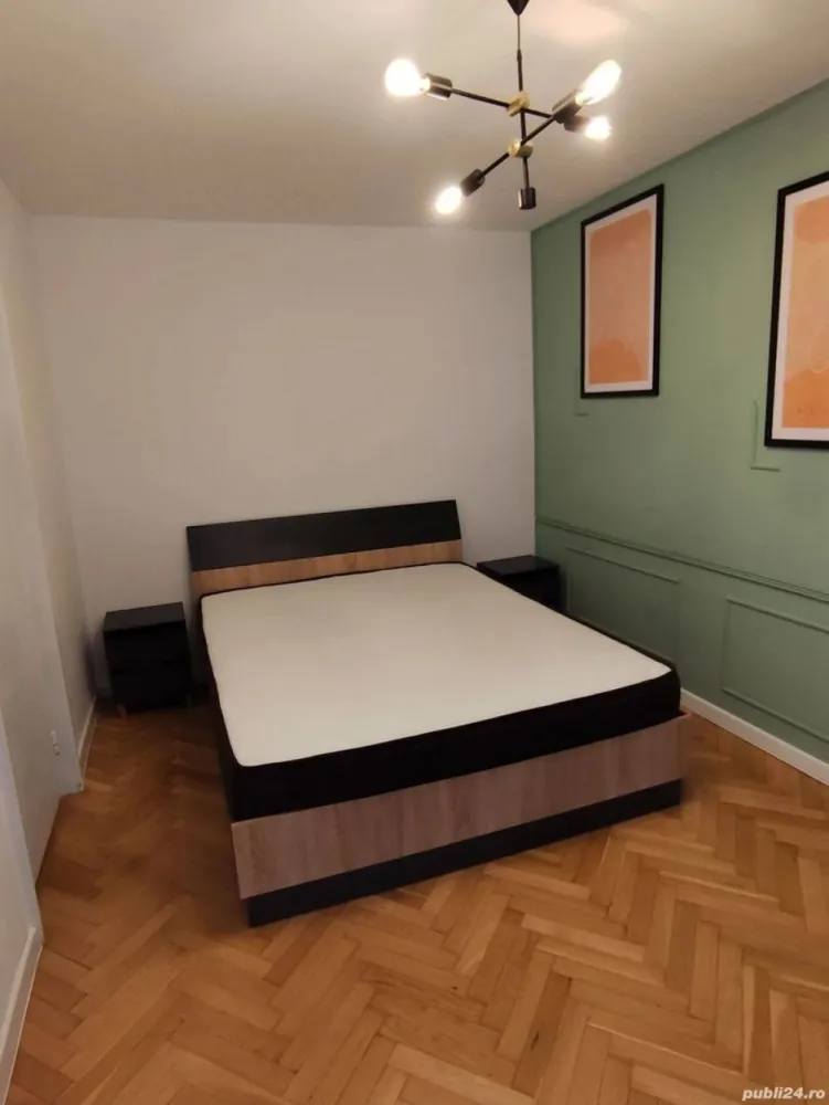 Apartament 2 camere semidecomandate - De vanzare apartament 2 camere semidecomandate Cartier Gheorgheni, zona Diana,situat la etajul 1 4 Apartamentul se predă mobilat si utilat ca in poze Suprafața 50 mp + 5mp balcon Compartimentare: -Bucatarie+ debara -living cu acces la balcon -2 holuri -1 balcon -baie cu geam -dormitor Dotari: - Centrala termica proprie - Parchet lemn masiv recondiționat - Usa metalica -bloc reabilitat termic -instalatia electrică schimbată in 2023 -deține 1 boxa la subsol Alte avantaje: - Aproape de puncte de interes: -Mega image, dr Max, Panemar, Carrefour -5 min piața Hermes, scoli si grădinițe - Statii de transport in comun - Blocul e incojurat de verdeata si parcuri - Liniste si trafic redus fiind in zona de alei - Casa scarii cu interfon si ușa termopan