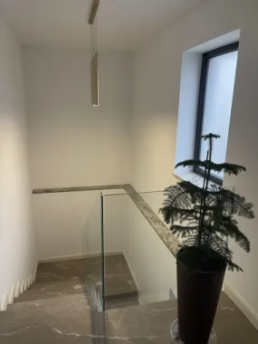 BRASADAS vinde casa 4 cam teren 10 ari zona semicentrala.